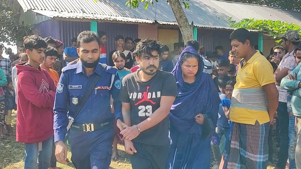 রাজহাঁস খুঁজতে গিয়ে দেখা গেল পোড়ানো হচ্ছে নারীর লাশ, যুবলীগ নেতার ছেলে হাতেনাতে ধরা