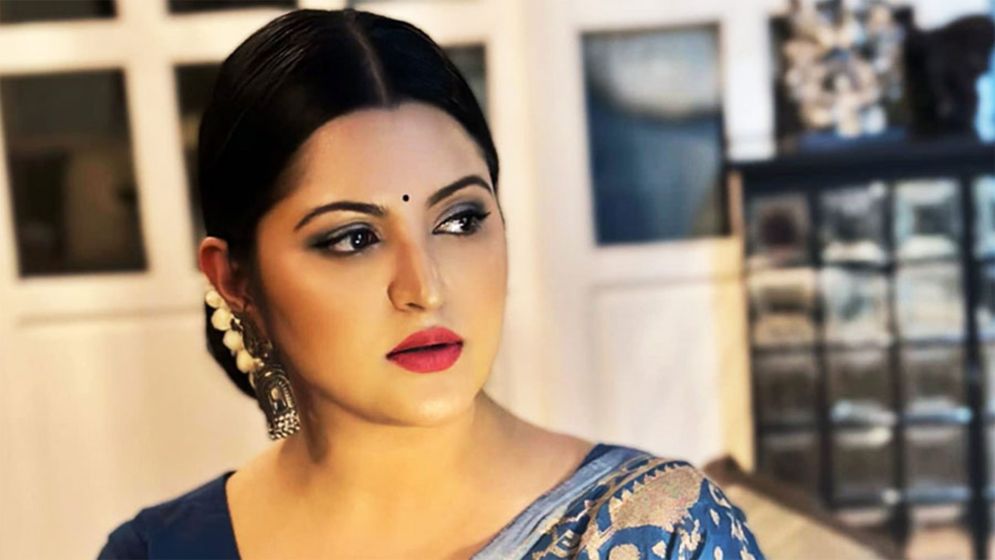 পরীমণিকে গ্রেপ্তারে পরোয়ানা জারি