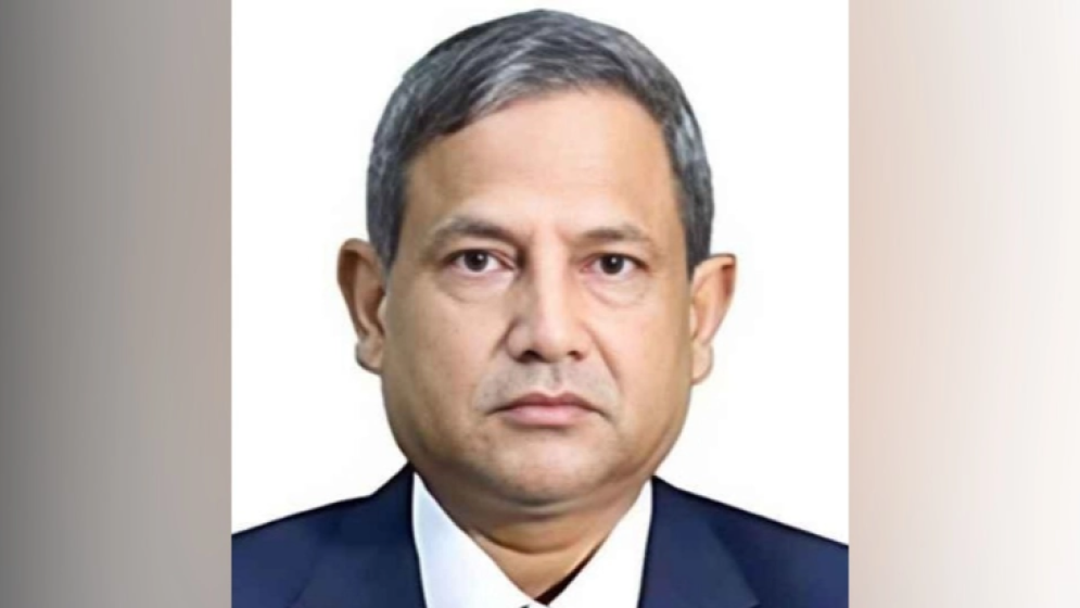 হাসিনার সাবেক সামরিক সচিব মিয়াজী আটক