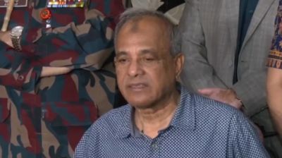 গভীর রাতে সংবাদ সম্মেলনে এসে কি বললেন স্বরাষ্ট্র উপদেষ্টা