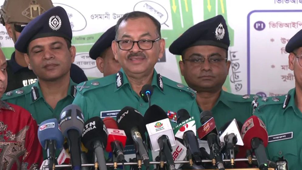 শুধু আ.লীগ নয়, নিষিদ্ধ যেকোনো দলের অপতৎপরতা প্রতিরোধে প্রস্তুত ডিএমপি
