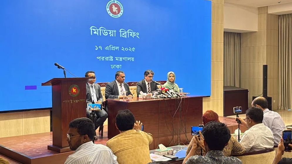 সম্পদ ফেরত-গণহত্যার জন্য ক্ষমা চাওয়ার আলোচনায় একমত পাকিস্তান