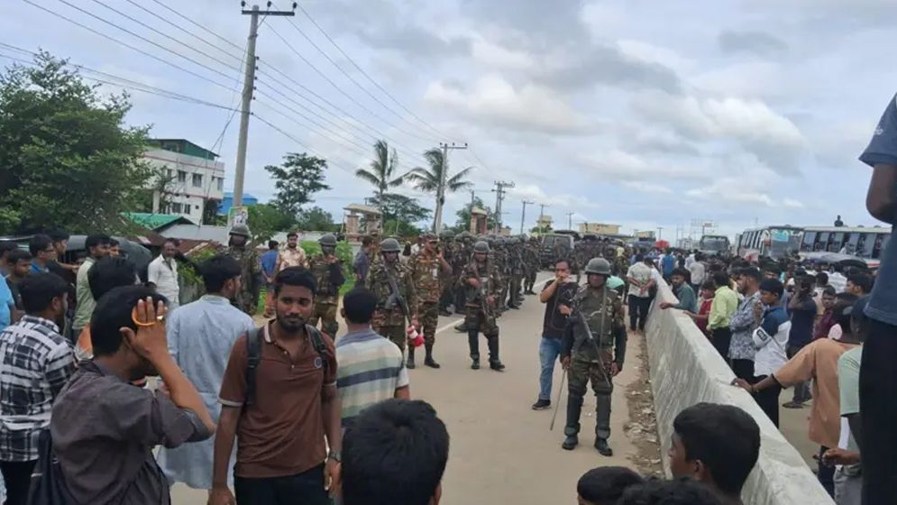 মঙ্গলবার রাতে চট্টগ্রামের পটিয়ায় ঠিক কী হয়েছিল?