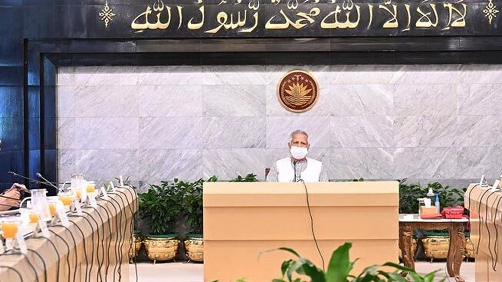 প্রধানমন্ত্রীকে ‘স্যার’ ডাকার নিয়ম বাতিল করেছে উপদেষ্টা পরিষদ